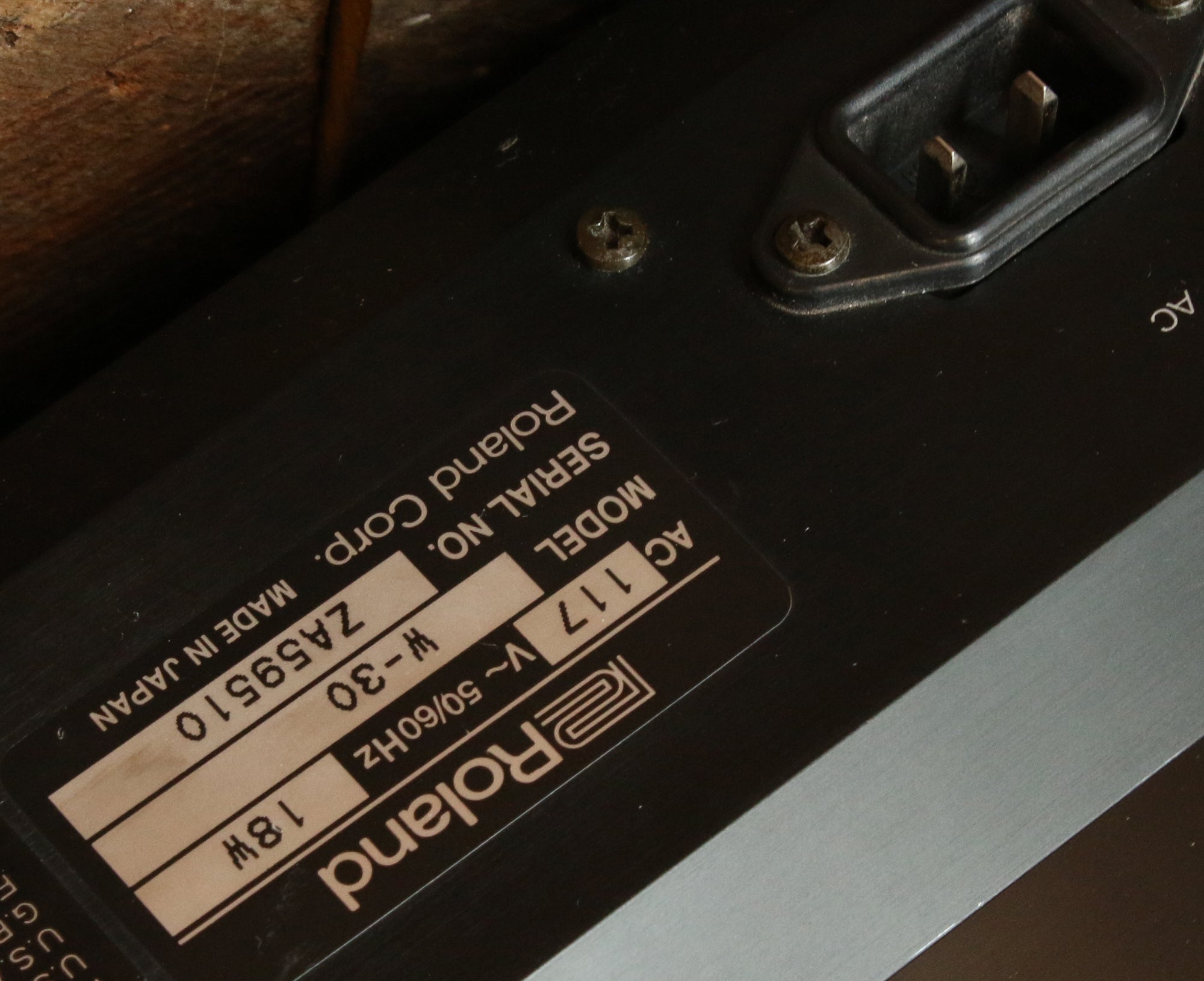 Roland W30 Workstation 12Bit Sampler / Synthesizer Rock N Roll